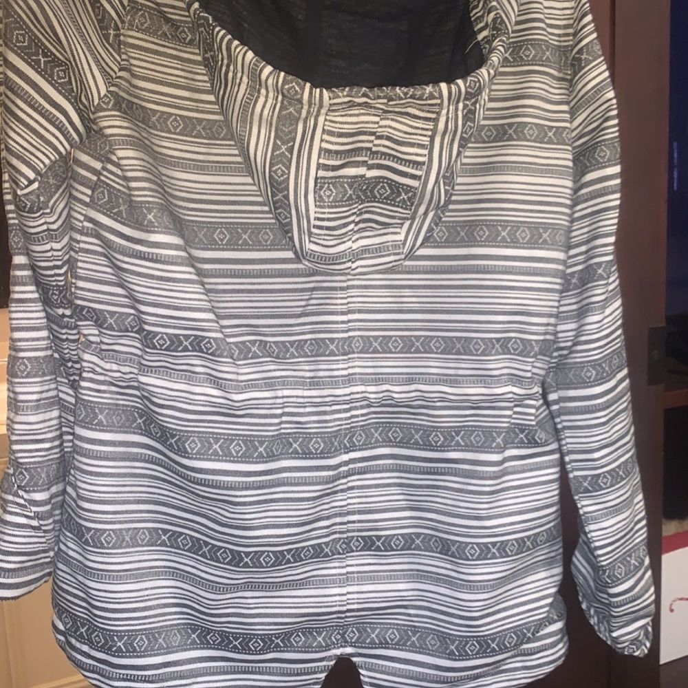 Aztec Thready & Supply Pull Over - image 4